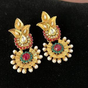 Gorgeous drop earrings - gold tone with colored stones and pearls